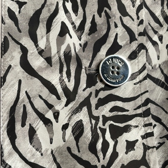 Dennis By Dennis Basso Grey Black Animal Print Rain Jacket Size Medium - Picture 4 of 13